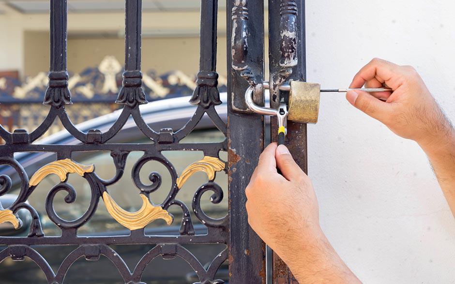 artisan serrurier tarif Courbevoie